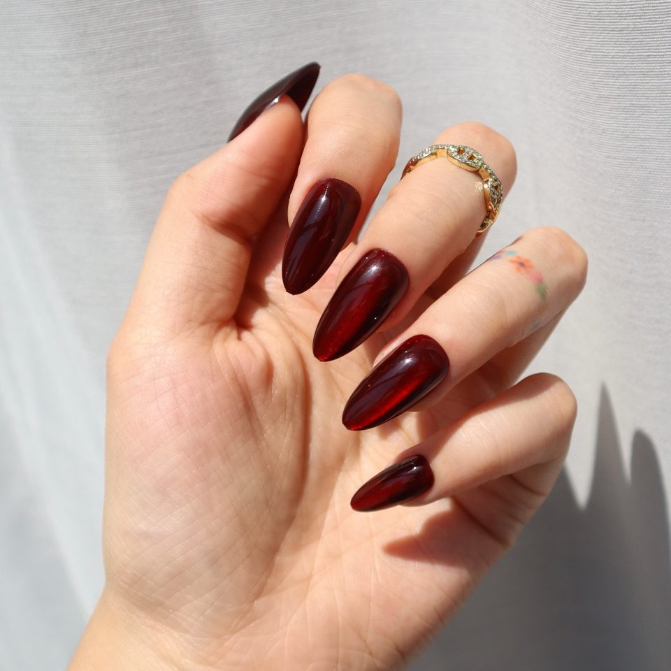 Bloody Mary (Medium Almond)